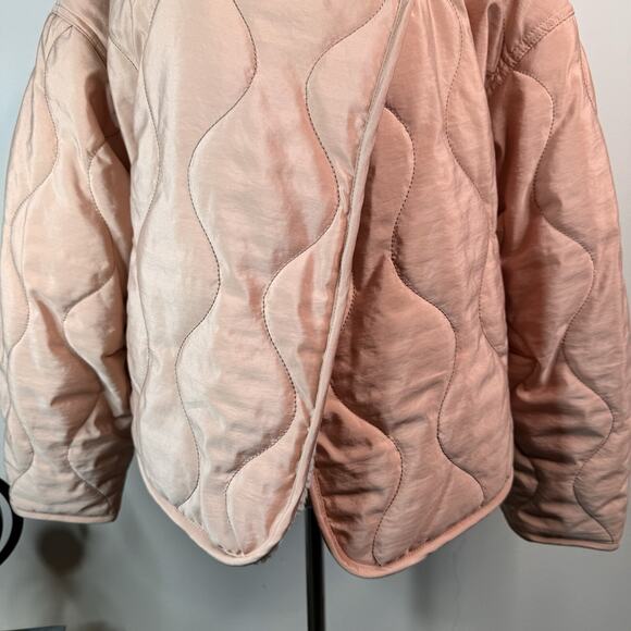 ALC Reversible Quilted Sherpa Jacket Size L Cozy Oversized Minimalist Pink NWT - Picture 3 of 13